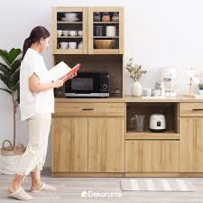 Biasanya pintu kaca ini dikombinasikan dengan material kabinet dari stainless steel atau kayu. Jual Dekoruma Kiva High Kitchen Cupboard Lemari Kabinet Dapur Minimalis 2 Pintu Terbaru Juli 2021 Blibli