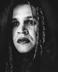 Eu queria ser Cássia Eller é um experimento artístico musical, dividido em  três atos simbólicos que narram o começo, meio e fim da carreira de uma das  maiores artistas do Brasil. A