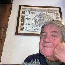 Tree in an alcove and baby's perspective