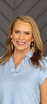 Leslie Ponder's Instagram, Twitter & Facebook