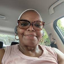 Alisha Hull's Instagram, Twitter & Facebook