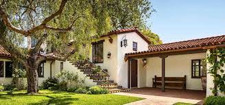 La ministra de hacienda firma la orden de elaboración de los presupuestos generales del estado de 2022. Minimalist Rustic House With Hacienda Style Hacienda Style Homes Spanish Revival Home Hacienda Style
