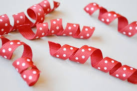 My daughter is nearly 8 and has never really been into hair thingies. Pin By Fabiola Sanchez On Hairbow Tutorials Grosgrain Ribbon Crafts Ribbon Crafts Diy Bow