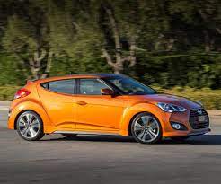 Este coche se presenta con carrocería hatchback en la cuarta puerta. 2018 Hyundai Veloster Turbo Gls Car Deals Uae