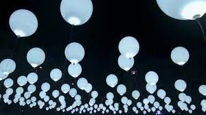 Helium Balloons Embedded With Led Lights Provide Enthralling Light Show Designtaxi Com Light Up Balloons Led Lights Helium Balloons