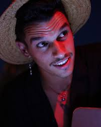 בדרך לרילוקיישן עוברים בבוק בת מצווה ✈️♥️ והפעם אורי עם הטיפ הכי חשוב שלה  לצילומים. ובסוף אורחת מיוחדת 🥹🫠 @yael_golan @thegenda #בוקבתמצווה  #רילוקיישן