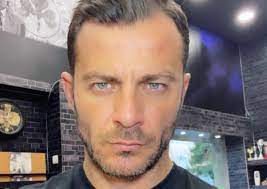 Οι πρώτες φωτογραφίες από τα γυρίσματα του «αν ήμουν πλούσιος» ο ρόλος που. Czjbyd3numnexm