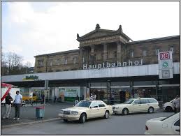 The best way to get from wuppertal to wuppertal hbf costs only 0€ and takes just 1 min. Hier Sieht Man Das Empfangsgebaude Von Wuppertal Hbf Im Stadtteil Elberfeld Aufgenommen Am 31 03 2007 Der Relativ Unattraktive Vorbau Verschandelt Bahnbilder De
