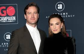 Armie hammer is filing for joint custody of his two children whom he shares with his estranged wife elizabeth chambers. Elizabeth Chambers On Ex Husband Armie Hammer S Social Media Scandal