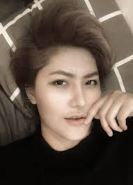 Vẫn chưa ai đoán được màu tóc sao 🙄!