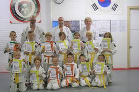 1e helft Ju-jitsu examens. Wij...