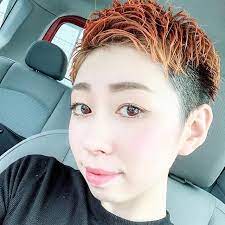 かえすたぐらむさんはinstagramを利用しています おれんじ へあー ブリーチを何度もするのが 面倒だったので 黄色味を誤魔化すために 最近はおれんじばっかり 最近カット もしたから 横の刈り上げはすっきり 仕事 寝る 仕 刈り上げ