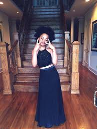 Whether you're a straight natural or a curly natural, finding black prom hairstyles shouldn't be a challenge. Black Girls On Twitter She S Slaying Prom In Natural Hair Http T Co Hknpztvljd