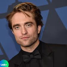 ⬅️5 сарын 13-ны энэ өдөр жүжигчин Robert Pattinson 34 нас хүрч байна 🥳 15  настайгаасаа London-ын театрт жүжиглэж эхэлсэн тэрээр анх 2005 онд "Harry  Potter and the Goblet of Fire" кинонд Cedric