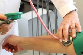 Generell gilt ein blutdruck von etwas weniger als 120/80 mmhg als optimal. Gefahrliche Volkskrankheit Bluthochdruck Hausarztzentrum Bruggen