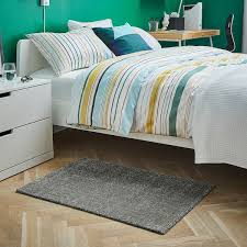 Teppiche bei schlafwelt online kaufen » gratis lieferung ✓ schnelle lieferzeit ✓ teppiche und mehr accessiores auf raten kaufen teppiche für dein schlafzimmer. Langsted Teppich Kurzflor Hellgrau 60x90 Cm Ikea Schweiz
