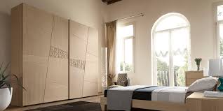 Io ti direi modo 10, soprattutto l'ultima foto va più bene con il tuo arredamento o anche la nuova collezione di modo10: Modo10 Zona Notte Decor Con Letto Odette Tutto Noce Facebook