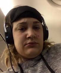 Oyuncu Gupse Özay, ülseratif kolit hastalığına yakalandığını açıkladı. ▭  Özay, son dönemde verdiği kiloların nedeninin bu hastalık olduğunu belirtti.