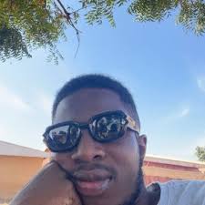 Stanley Lou☺ (@StanleyLou7)