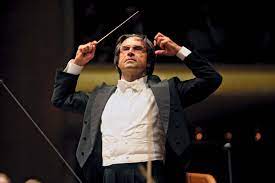 Riccardo muti, omri (born 28 july 1941) is an italian conductor. Riccardo Muti Biography Facts Britannica
