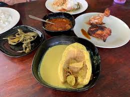 In central china's henan cuisine, the same characters (chinese: Baung Berapi Di Warung Sakinah Tintabiru Coretan Hidup