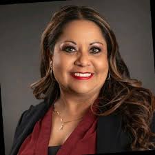 Meet Dawn Ladd, the assistant manager at Muse Apartments in Arizona!