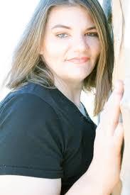 Jessica Grissom's Instagram, Twitter & Facebook