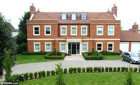 The X Factor Finalists Prepare To Move Into 5m Mansion Previously Owned By Lionel Richie Complete With Pool They Can T Use Due To Health And Safety Rules Daily Mail Online