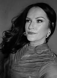 Remove person and objects from photo?