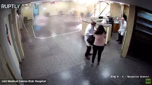لا تمرّ لحظة إلا وأتذكرها. Ù„Ø­Ø¸Ø© Ø§Ù†ÙØ¬Ø§Ø± Ù…Ø±ÙØ£ Ø¨ÙŠØ±ÙˆØª ÙƒÙ…Ø§ ØµÙˆØ±ØªÙ‡Ø§ ÙƒØ§Ù…ÙŠØ±Ø§Øª Ø§Ù„Ù…Ø±ÙƒØ² Ø§Ù„Ø·Ø¨ÙŠ Ù„Ù„Ø¬Ø§Ù…Ø¹Ø© Ø§Ù„Ù„Ø¨Ù†Ø§Ù†ÙŠØ© Ø§Ù„Ø£Ù…Ø±ÙŠÙƒÙŠØ© Ù…Ø³ØªØ´ÙÙ‰ Ø±Ø²Ù‚ Rt Arabic
