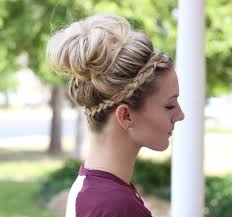 The beehive hairstyle doesn't need to be cleaned to be delightful. Elegant Beehive Hairstyle Berubat I