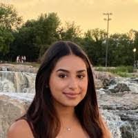 Juanita Manriquez's Instagram, Twitter & Facebook