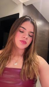 Mora: La Auténtica Voz de Miranda Colina