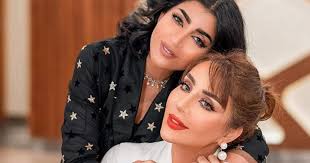 يبدأ الشهر الجديد عندما لوحظ القمر الجديد تعرف على تواريخك الهجرية. Ù…Ø§Ø°Ø§ Ø­Ø¯Ø« Ø¨ÙŠÙ† Ø´ÙŠÙ…Ø§Ø¡ Ø¹Ù„ÙŠ ÙˆØ¨Ø«ÙŠÙ†Ø© Ø§Ù„Ø±Ø¦ÙŠØ³ÙŠ Et Ø¨Ø§Ù„Ø¹Ø±Ø¨ÙŠ