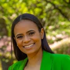 Tiana Harris's Instagram, Twitter & Facebook