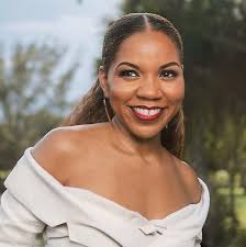 The Abuse Algorithm: Lessons in Protecting Children from Sexual Abuse:  Davis, Shavontana Starr: 9781637308332: Amazon.com: Books