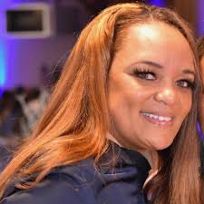 Renee Kempton's Instagram, Twitter & Facebook