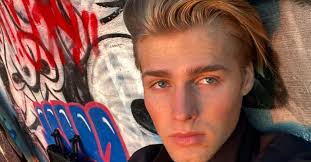 Inside Micah Plath's Dating Life