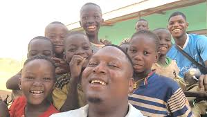 👏 La danse des Dozos de Niellé fait incontestablement partie des meilleurs  groupes traditionnels. Discipline, maîtrise des rites et profondeur  spirituelle : leur prestation à Ponvogo a été à la hauteur de