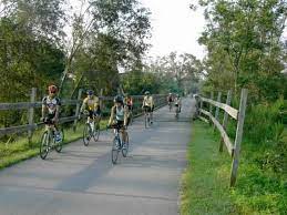 Restaurace lety nakupování plavby auta k pronájmu. Best 7 Things For Couples To Do In Milton Fl