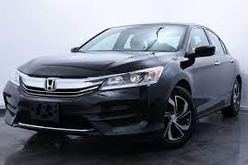 Honda's attractive and comfortable cloth seats and interior trim. Used 2017 Honda Accord For Sale Near Me Edmunds