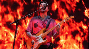 Mai 2017 gibt es das neueste werk von juanes unter dem titel „mis planes son amarte auch auf cd. Kolumbianischer Sanger Juanes Zwischen Schmachtfetzen Und Friedensaktivismus