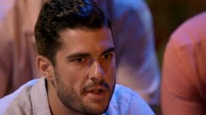 Mario, molesto al ver la actitud de Laura con Adrián: "Parecen novios"