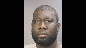 Policía de Broward acusa a maestro de aresión sexual