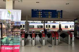 Kalau hujan, kereta anda di parking dan tak bawa payung. Shah Alam Ktm Station Klia2 Info