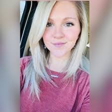 Amanda Derosier's Instagram, Twitter & Facebook