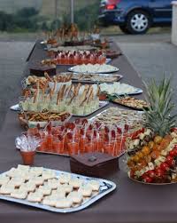 Organiser Un Buffet Pour 50 Personnes L Aperitif Une Affaire De Gout Recettes De Cuisine Cuisine Et Boissons Aperitif
