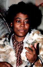 Shana Cain's Instagram, Twitter & Facebook