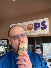 It's Henry's Ice Cream at Henrietta's