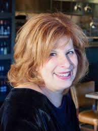 Heidi Bill's Instagram, Twitter & Facebook